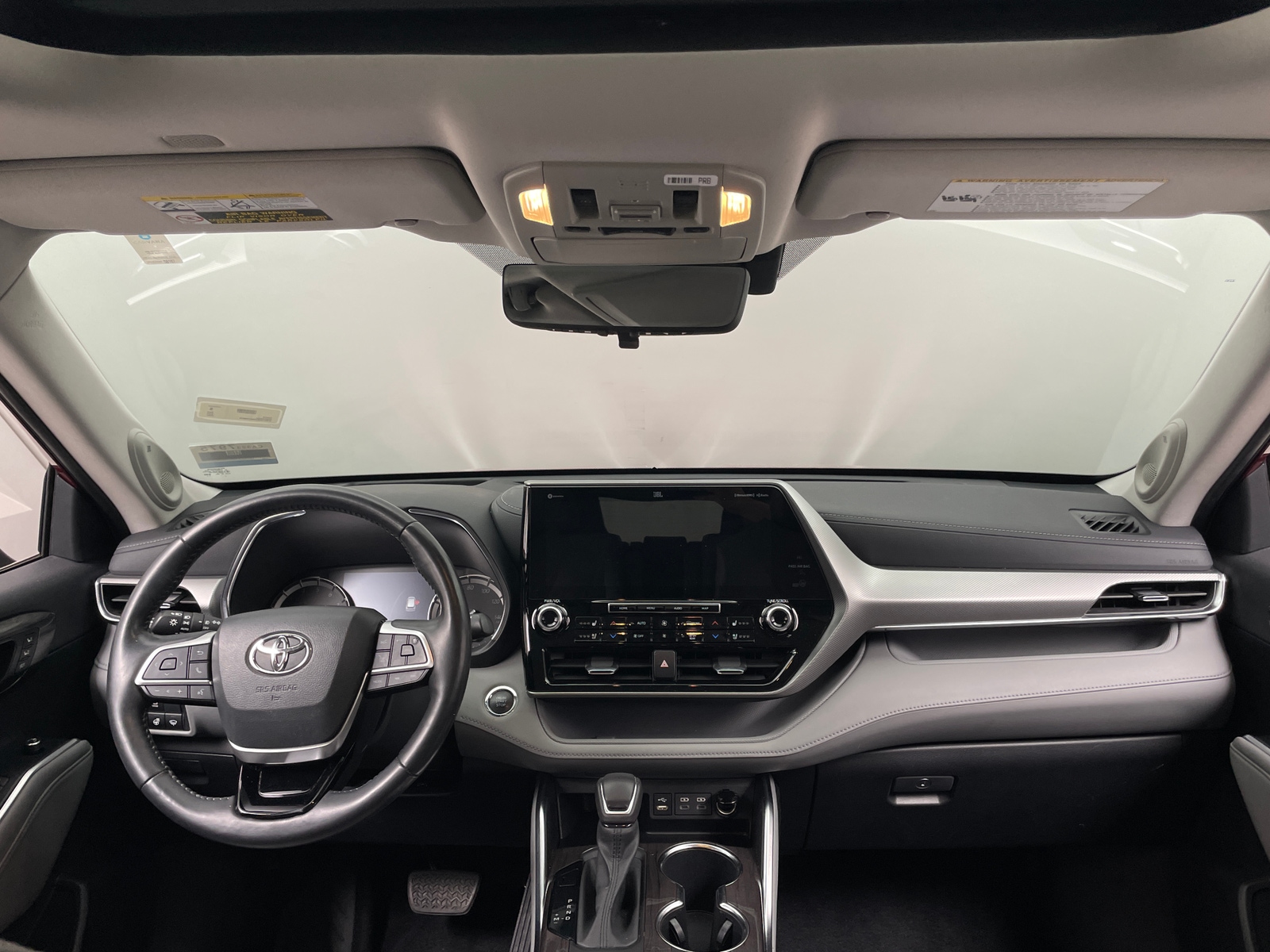Thumbnail: 2022 Toyota Highlander - 2