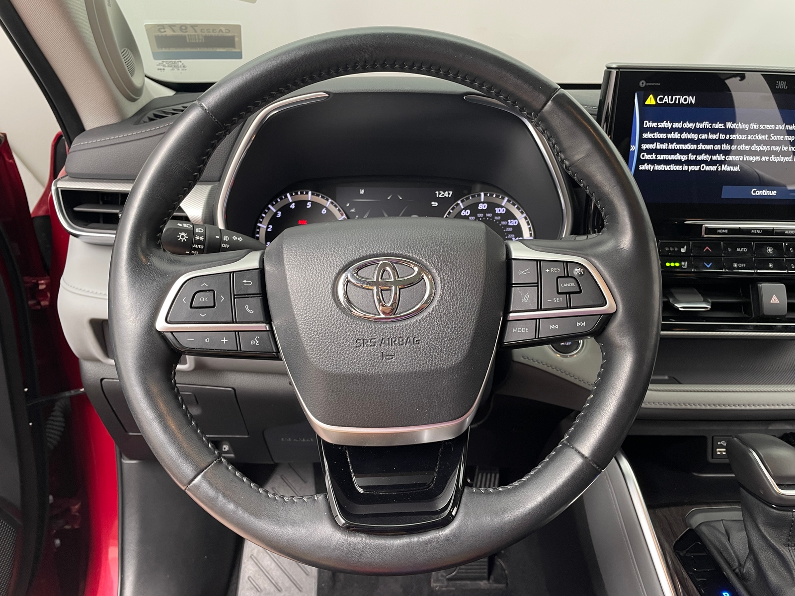 Thumbnail: 2022 Toyota Highlander - 4