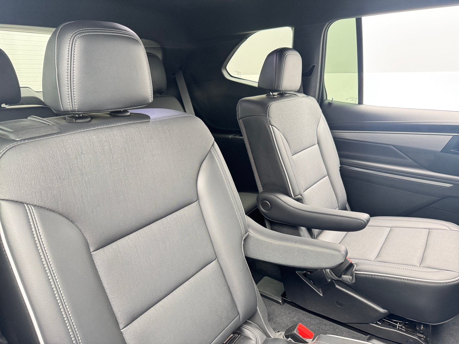 Thumbnail: 2025 Buick Enclave - 5