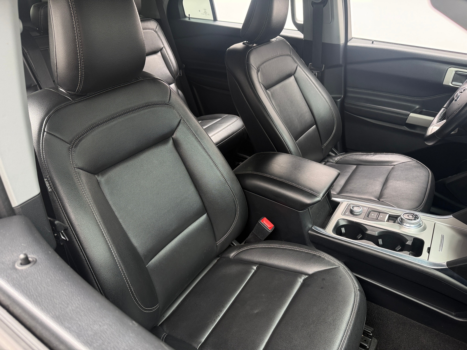Thumbnail: 2020 Ford Explorer - 2