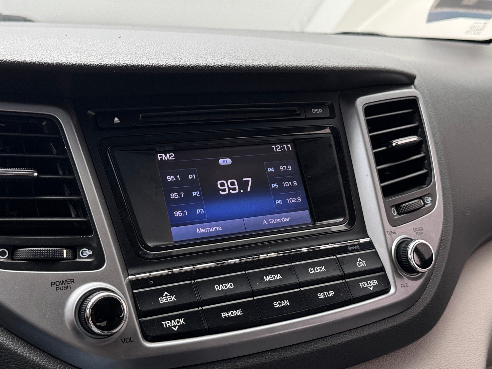 Thumbnail: 2017 Hyundai Tucson - 4