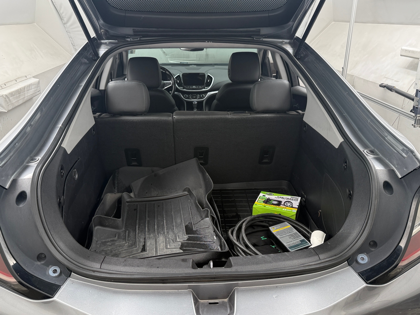 Thumbnail: 2018 Chevrolet Volt - 6