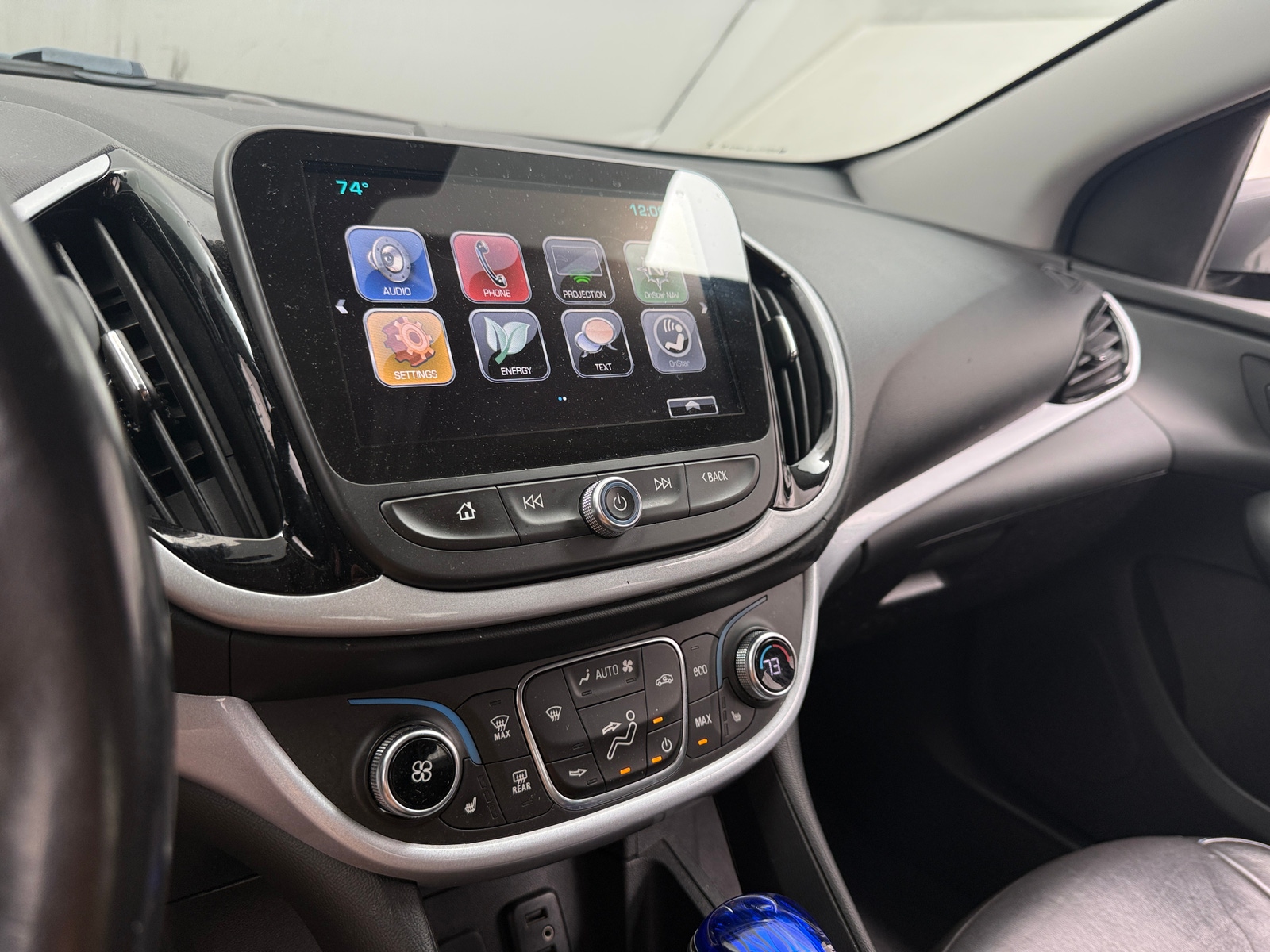 Thumbnail: 2018 Chevrolet Volt - 3