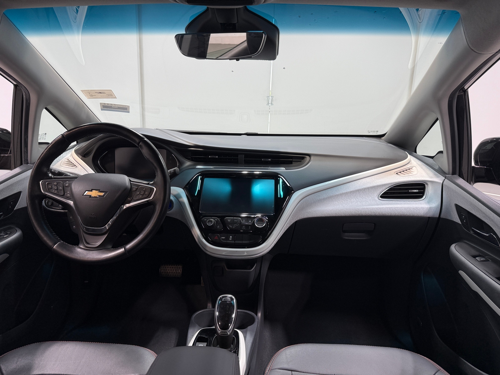 Thumbnail: 2020 Chevrolet Bolt EV - 2