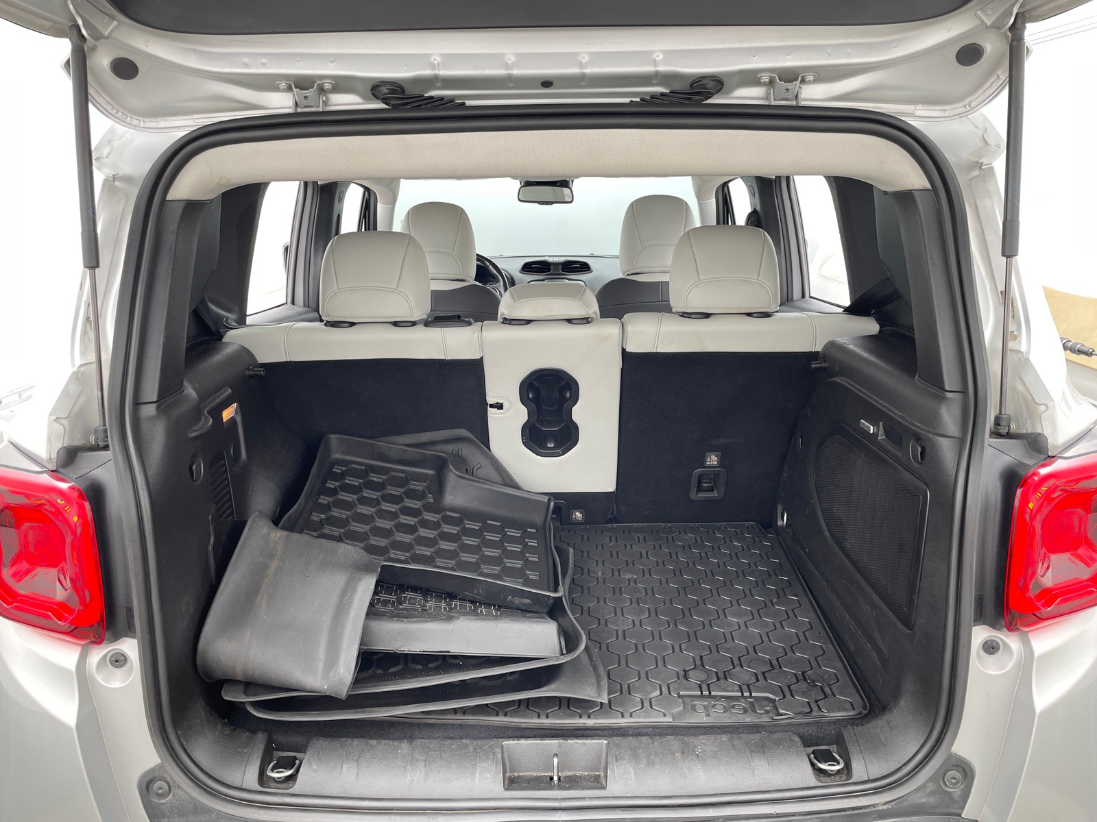 Thumbnail: 2021 Jeep Renegade - 6