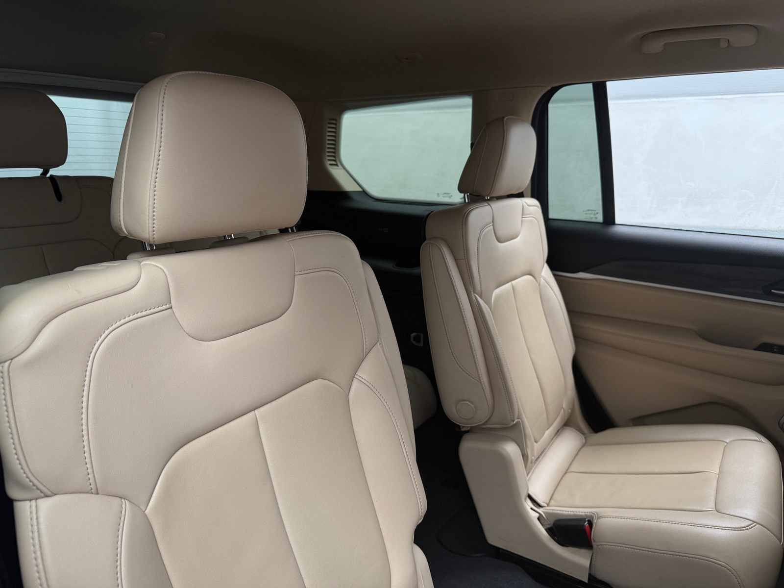 Thumbnail: 2022 Jeep Grand Cherokee L - 5