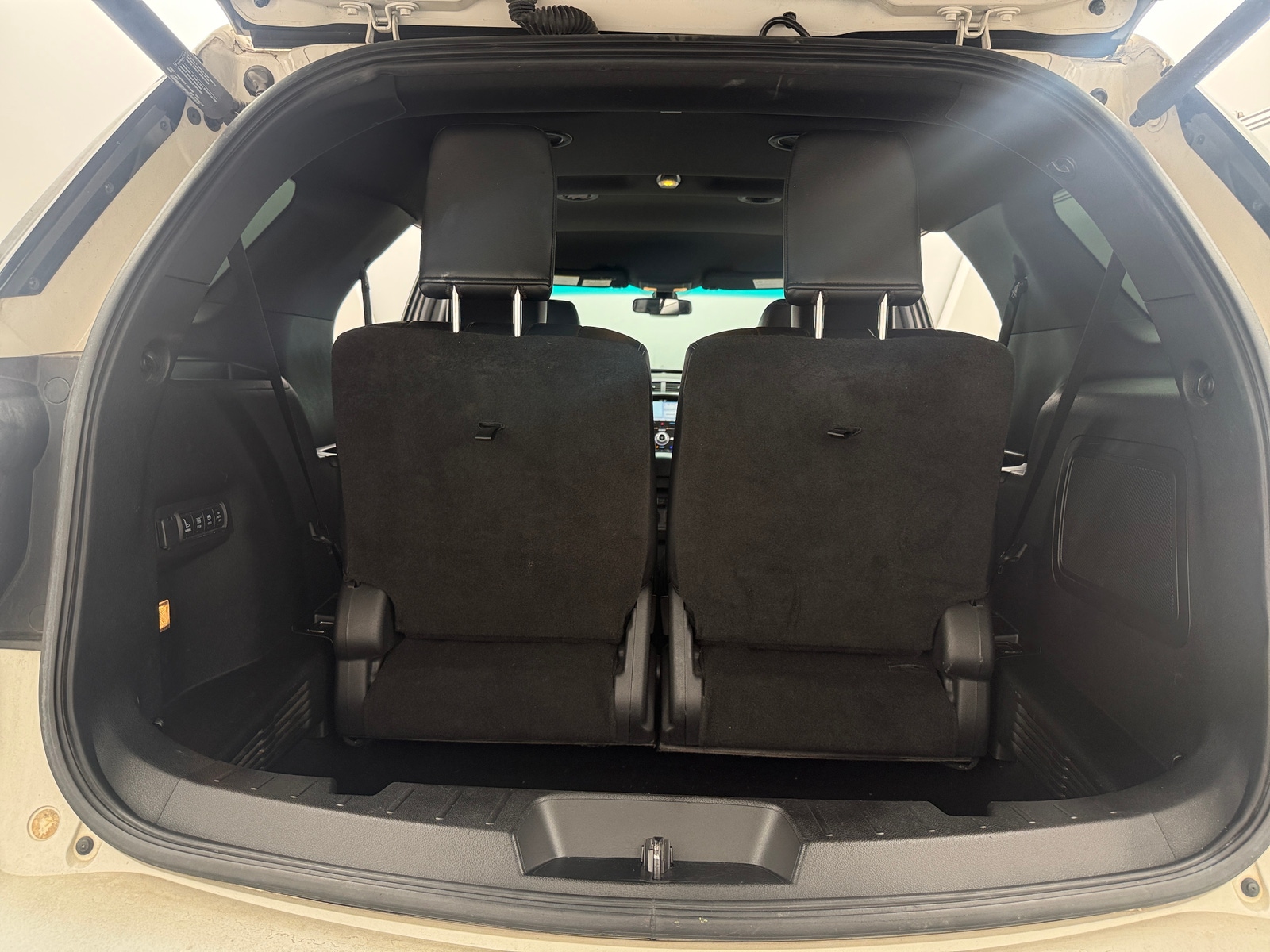 Thumbnail: 2017 Ford Explorer - 6