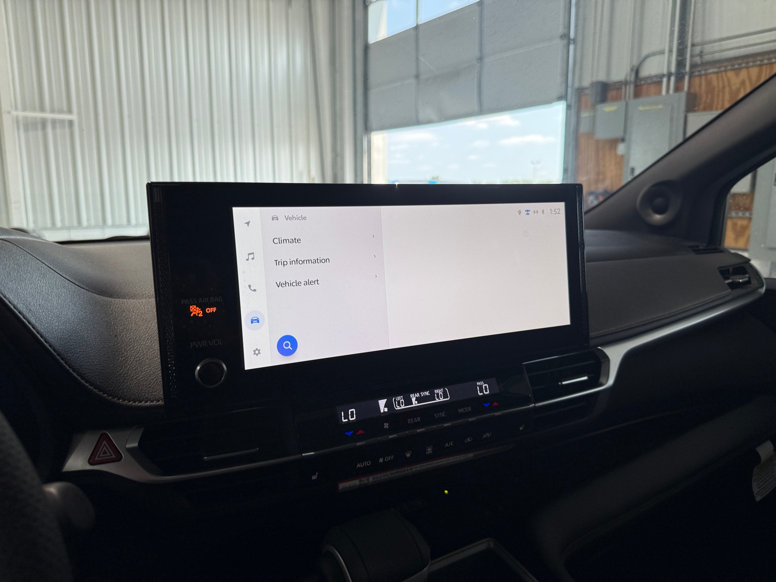 Thumbnail: 2026 Toyota Sienna - 3