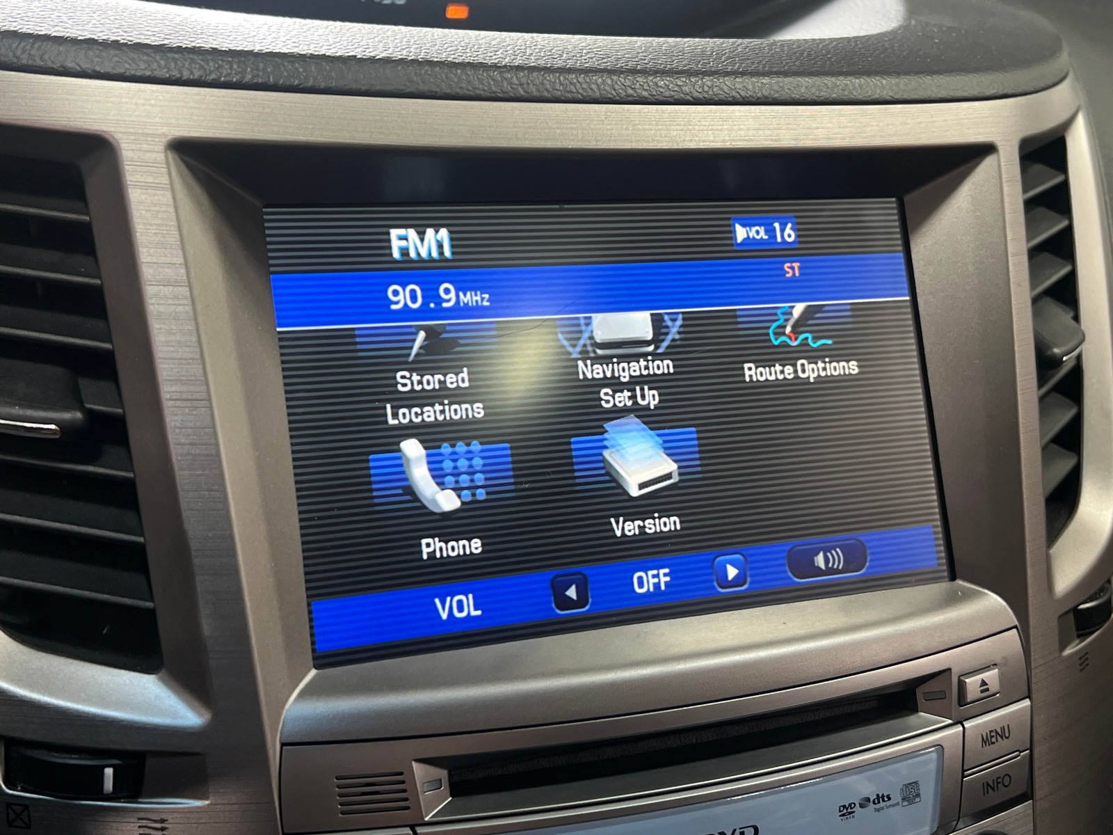 Thumbnail: 2011 Subaru Outback - 3