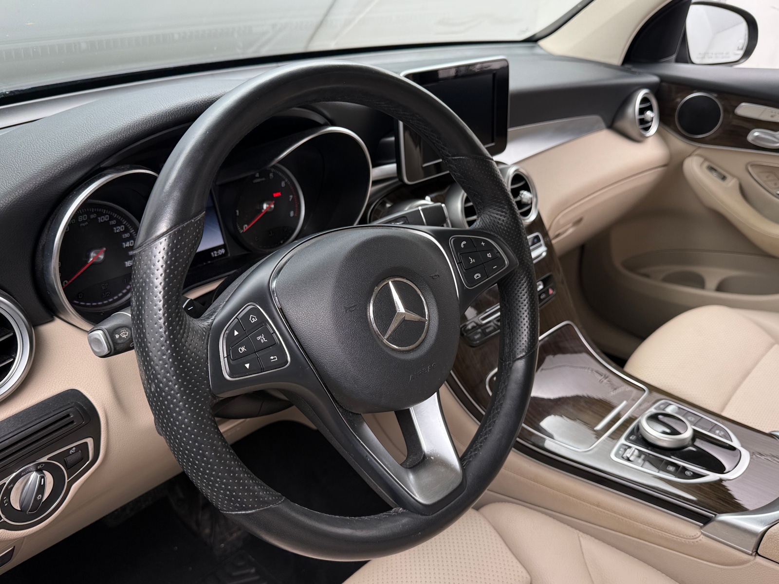 Thumbnail: 2019 Mercedes-Benz GLC - 4