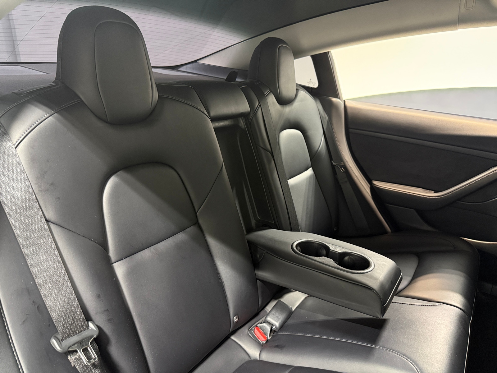 Thumbnail: 2022 Tesla Model 3 - 5