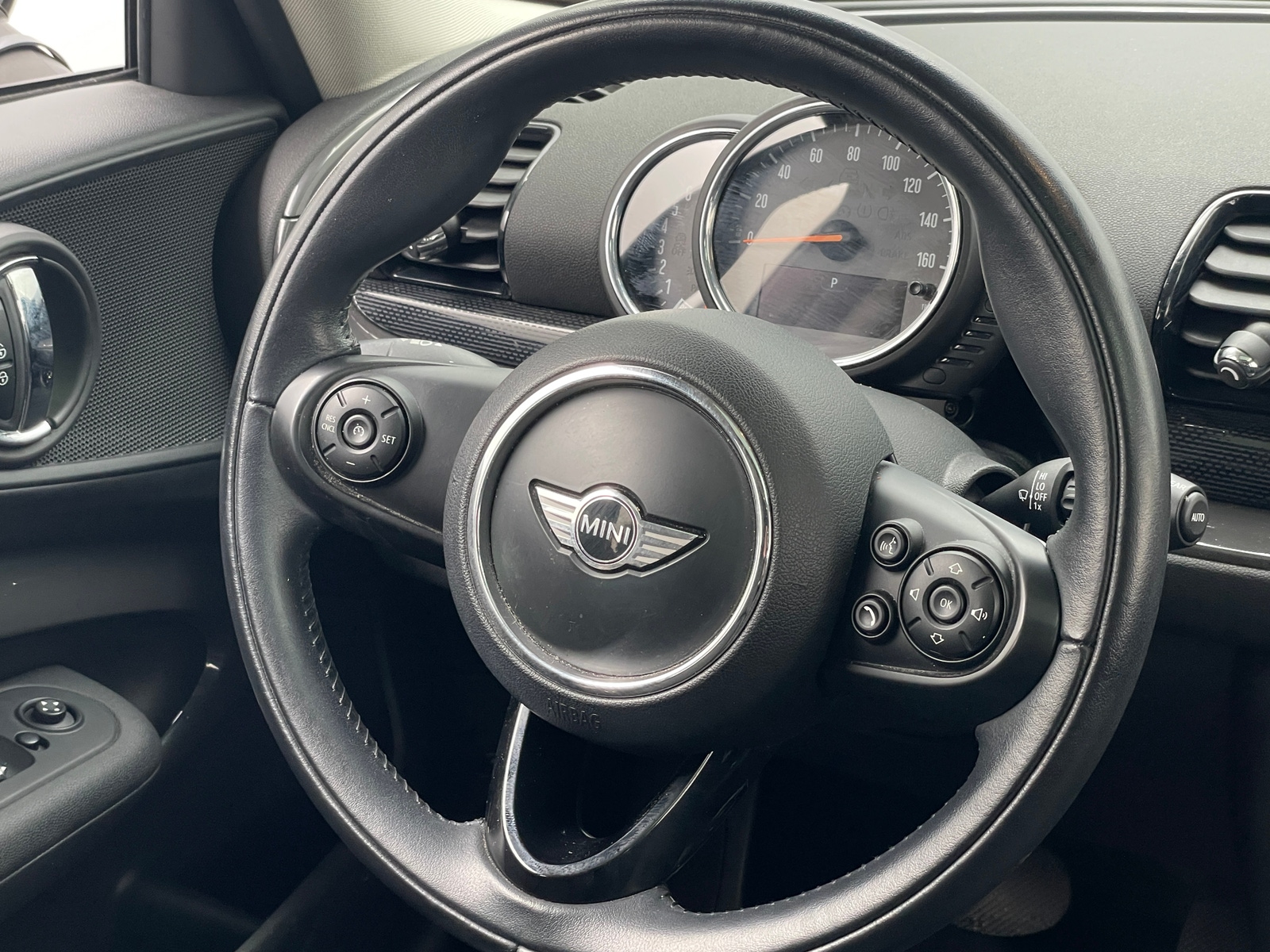 Thumbnail: 2017 MINI Cooper Clubman - 4