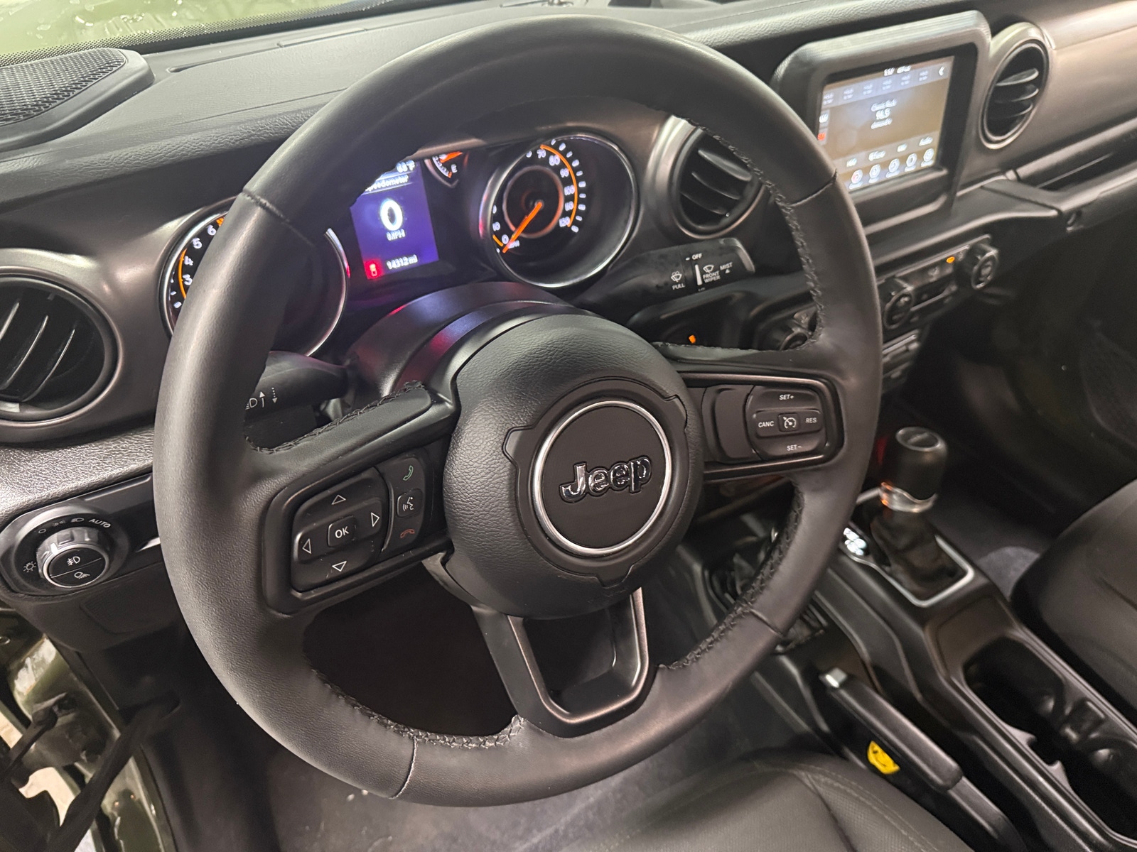 Thumbnail: 2023 Jeep Gladiator - 5