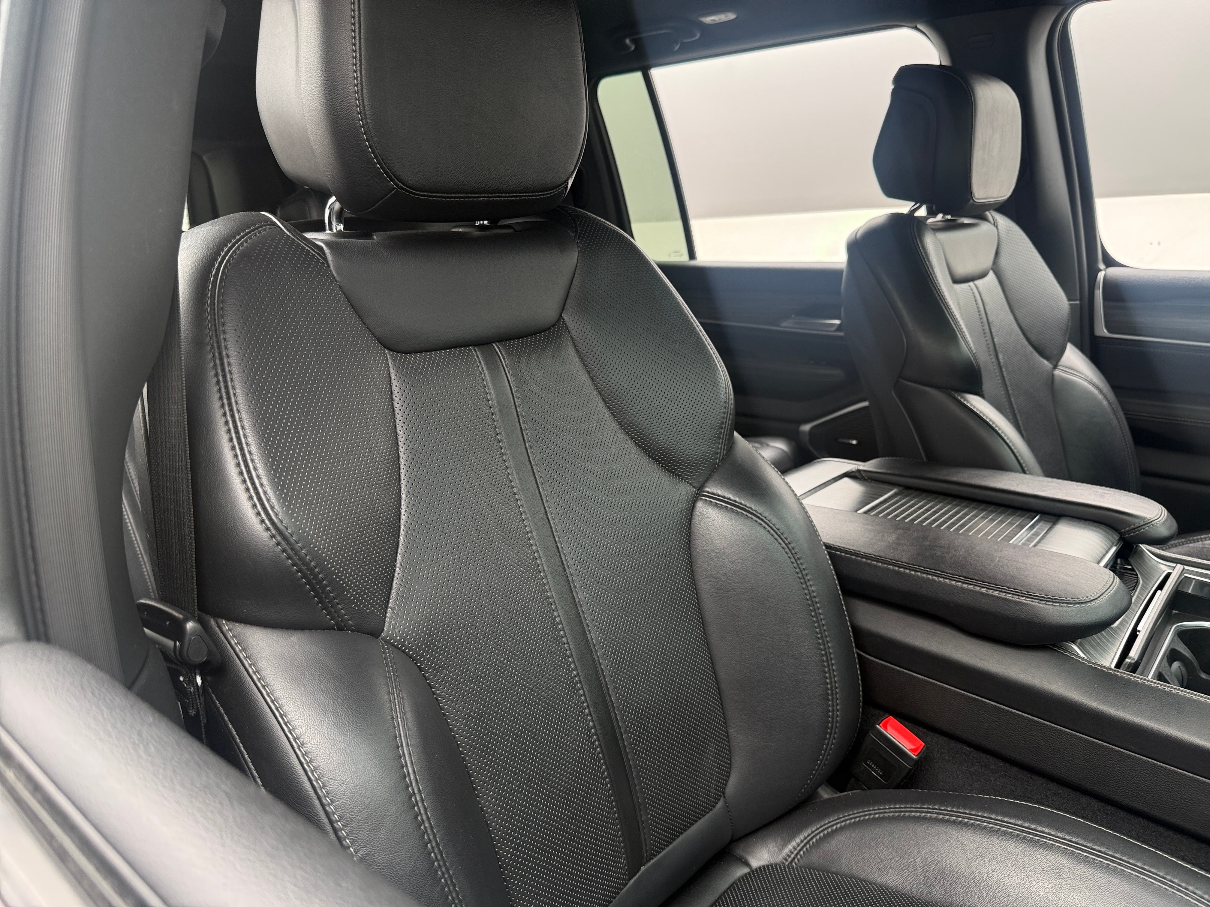 2024 Jeep Wagoneer L