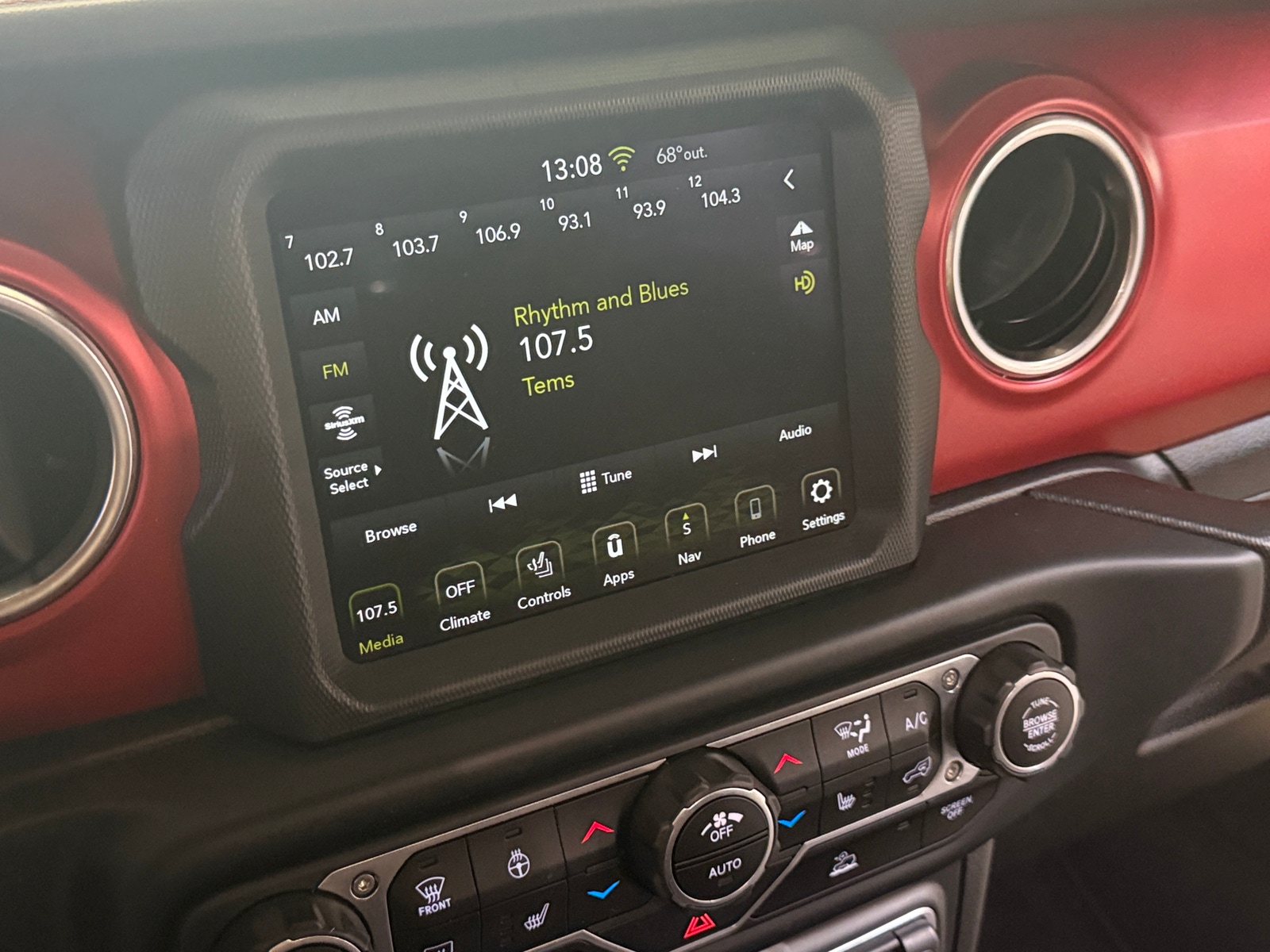 Thumbnail: 2023 Jeep Gladiator - 4