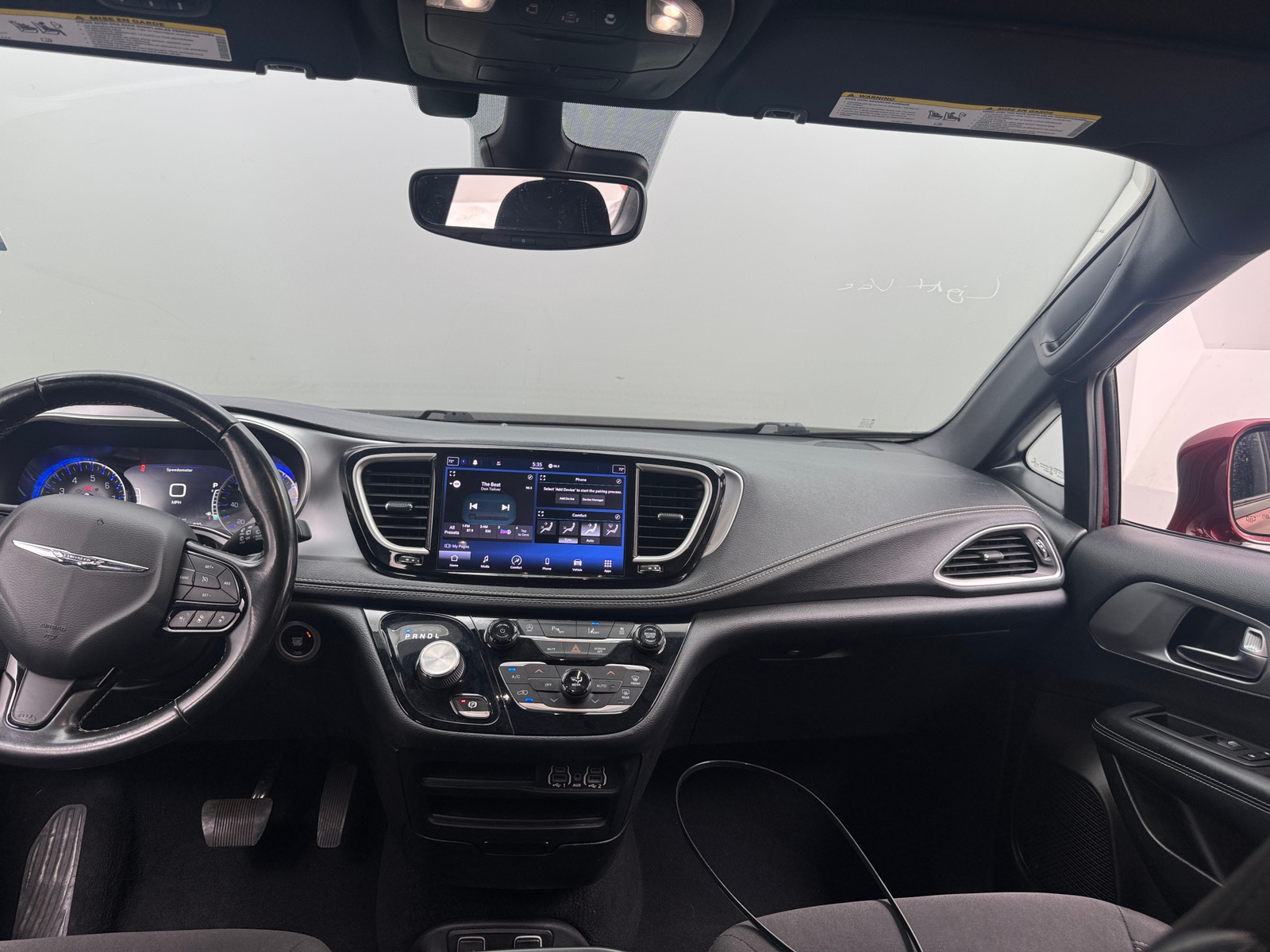 Thumbnail: 2021 Chrysler Pacifica - 3