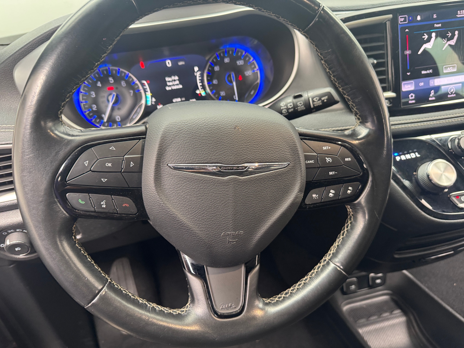 Thumbnail: 2021 Chrysler Pacifica - 5