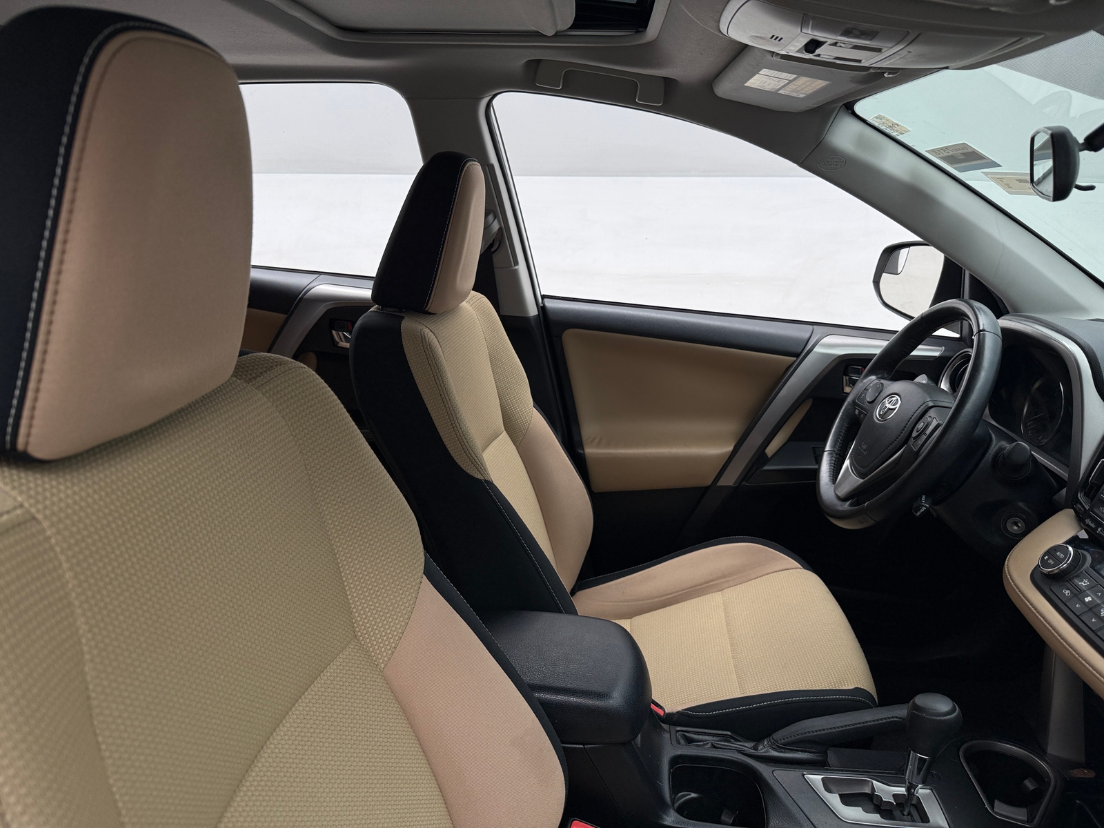 Thumbnail: 2016 Toyota RAV4 - 2