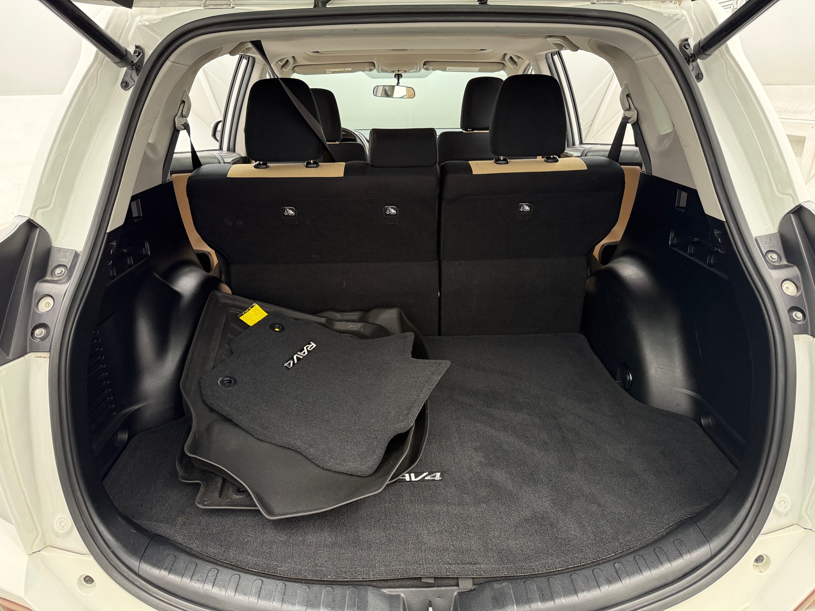 Thumbnail: 2016 Toyota RAV4 - 7