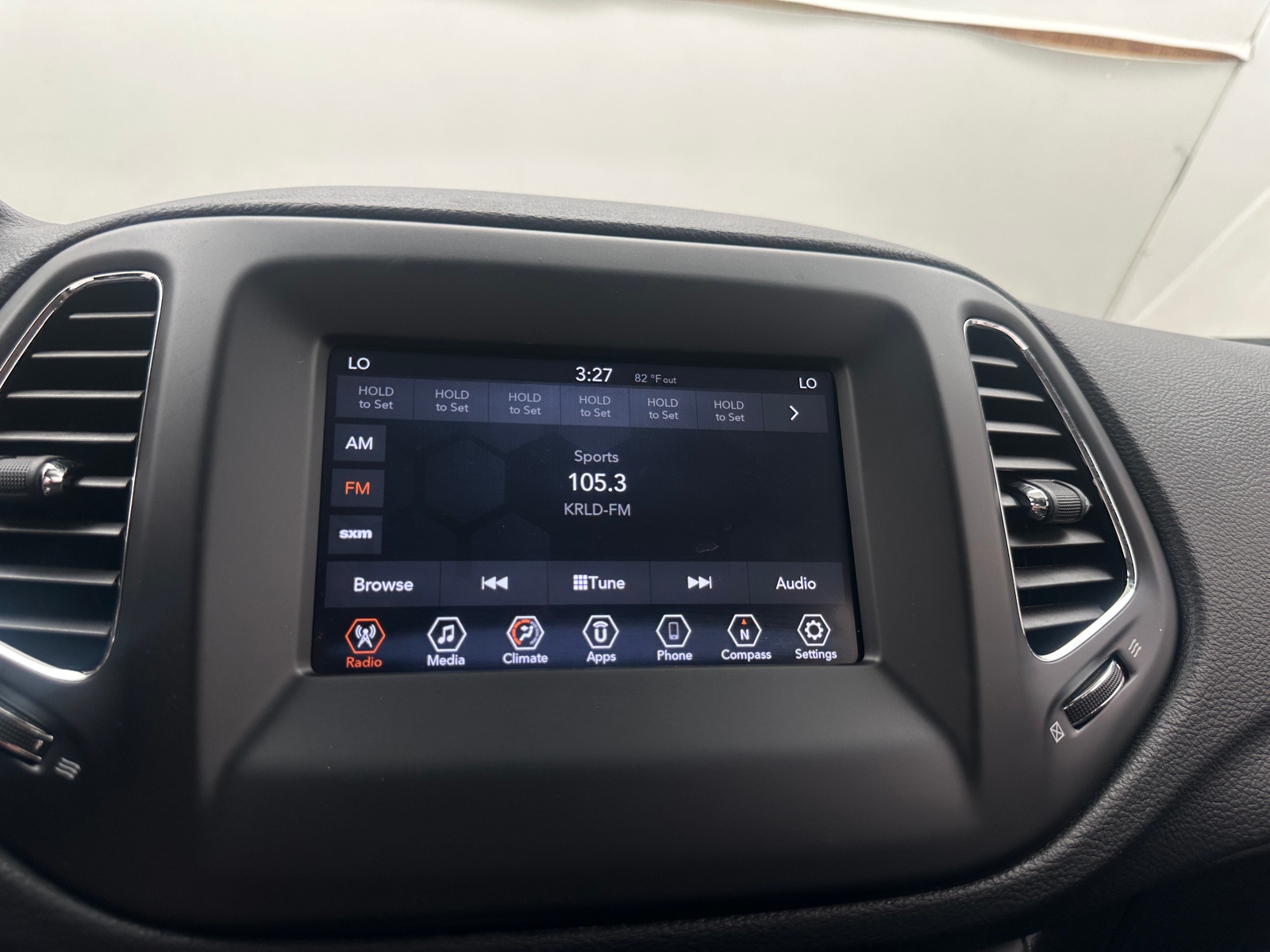 Thumbnail: 2019 Jeep Compass - 4