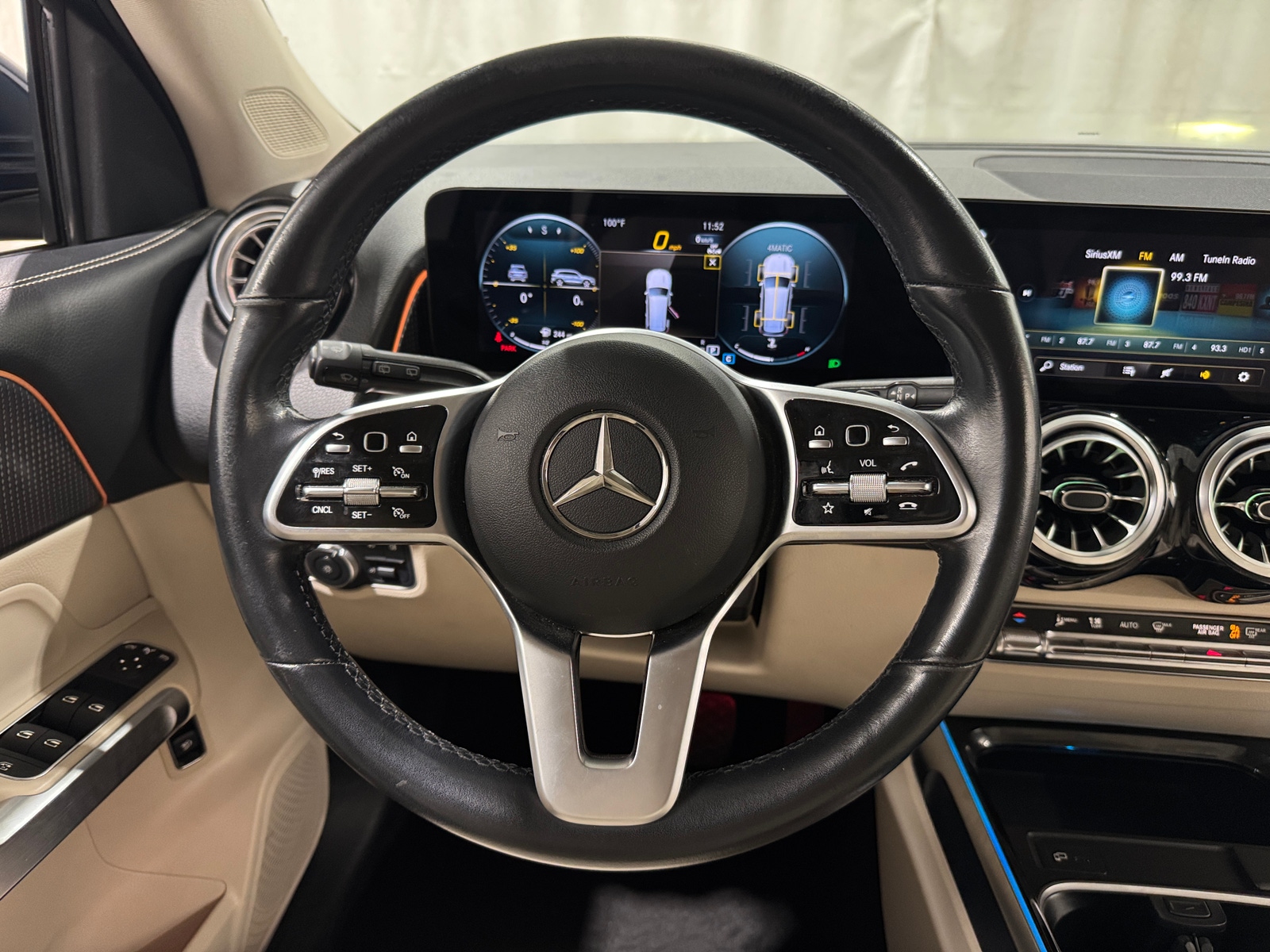 Thumbnail: 2023 Mercedes-Benz GLB - 4