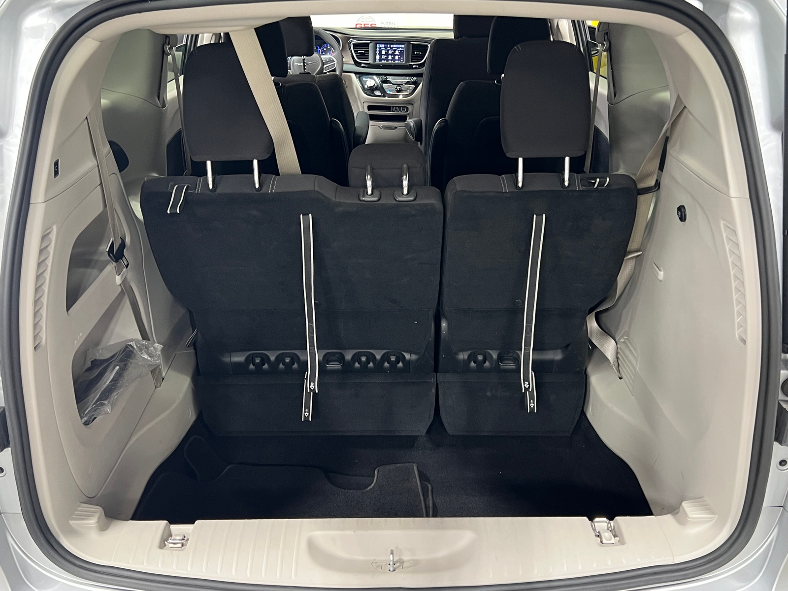 Thumbnail: 2024 Chrysler Voyager - 7