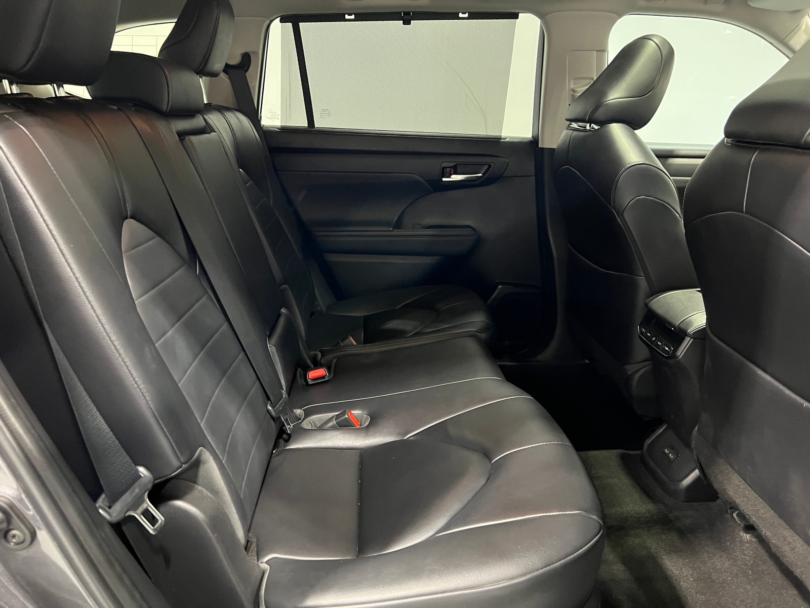 Thumbnail: 2023 Toyota Highlander - 5