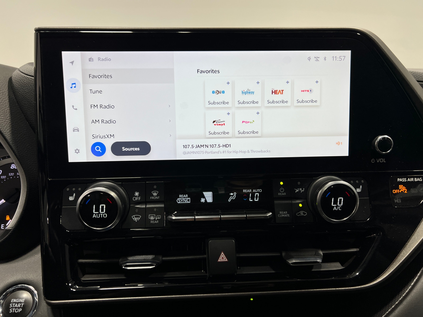 Thumbnail: 2023 Toyota Highlander - 3