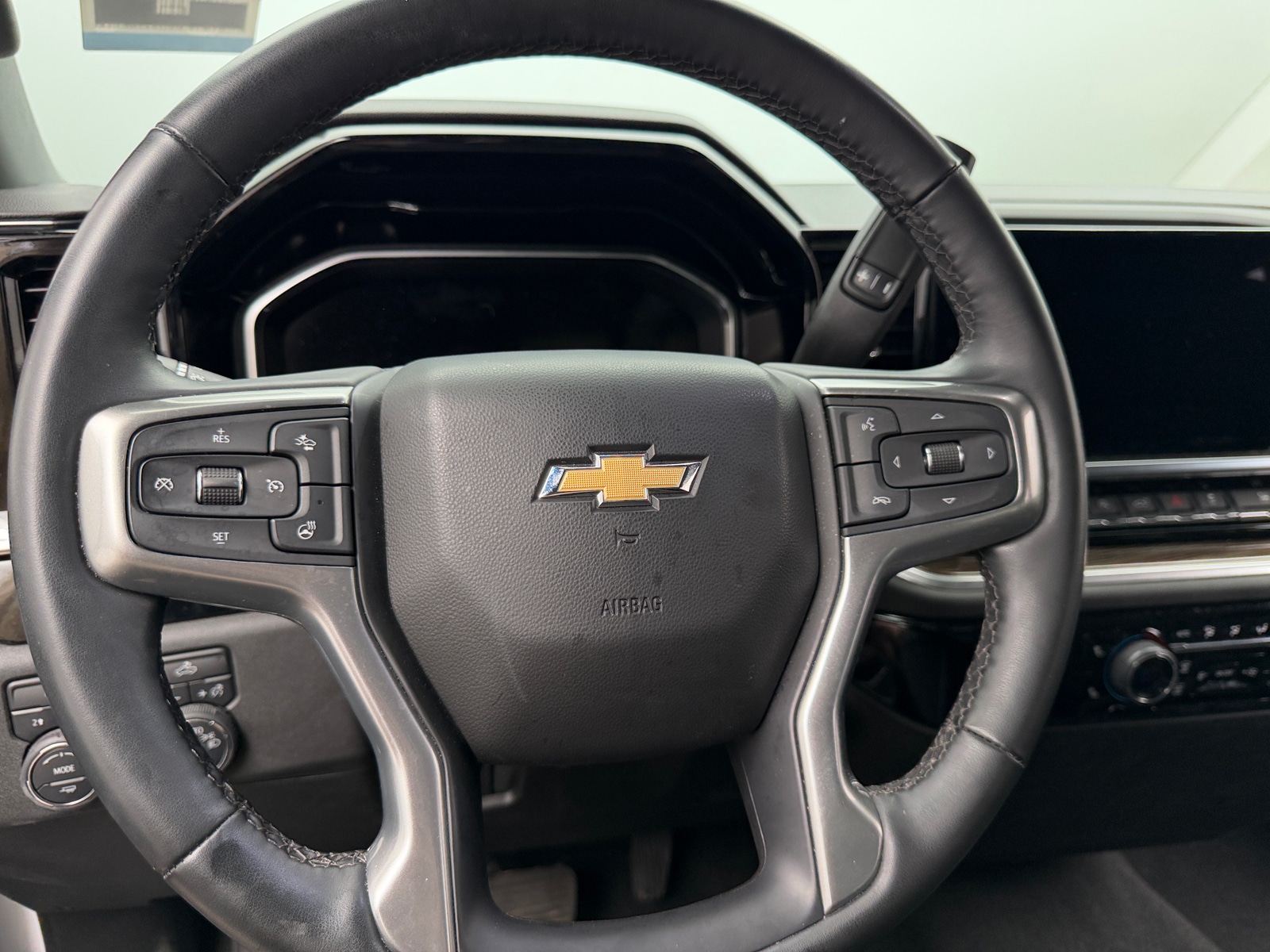 Thumbnail: 2024 Chevrolet Silverado 1500 - 5