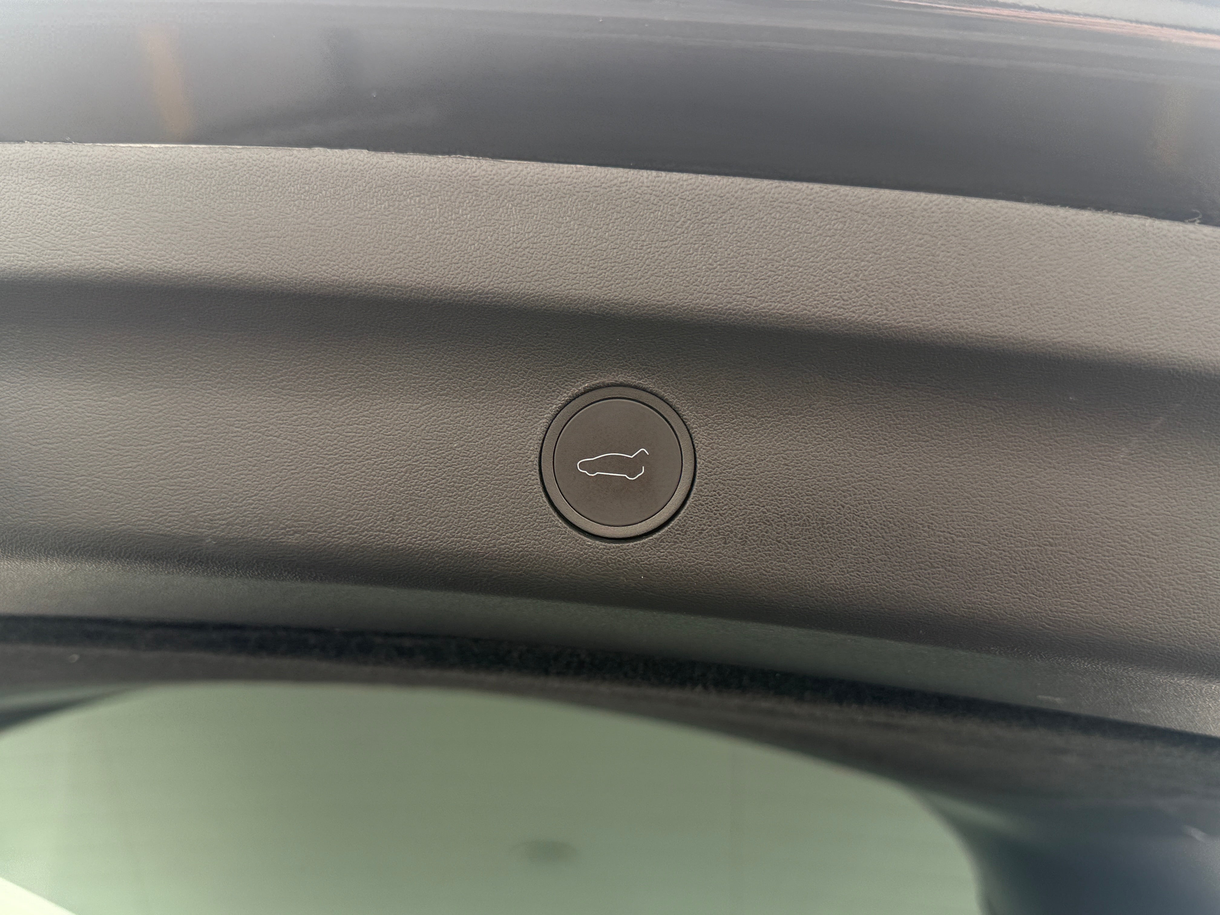 Used 2023 Tesla Model Y Long Range with VIN 7SAYGDEE5PF670068 for sale in Oak Creek, WI