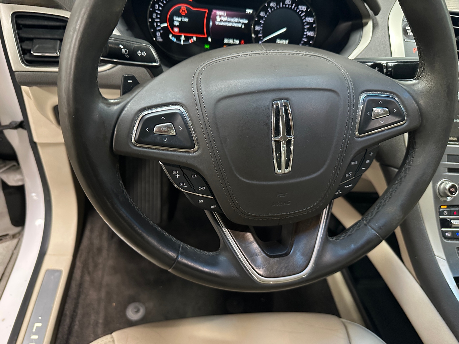 Thumbnail: 2018 Lincoln MKZ - 4