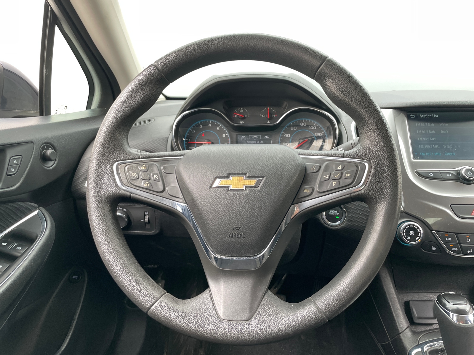 Thumbnail: 2016 Chevrolet Cruze - 5