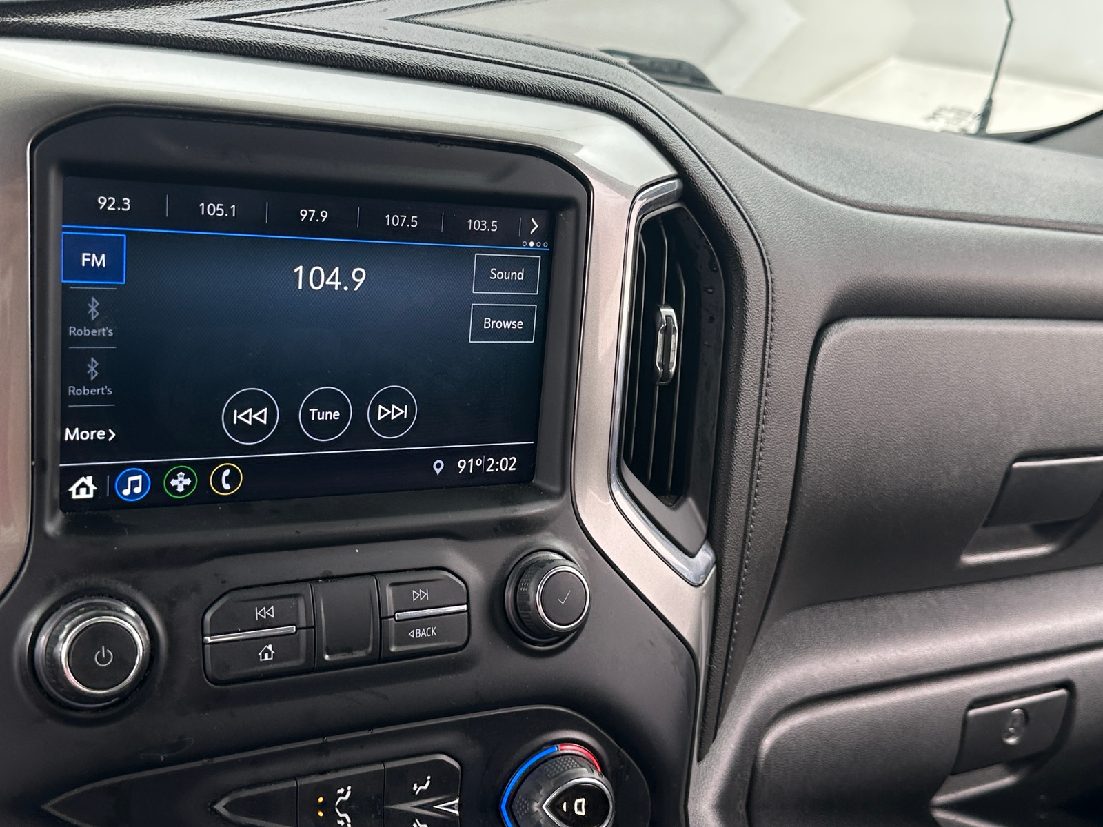 Thumbnail: 2019 Chevrolet Silverado 1500 - 4