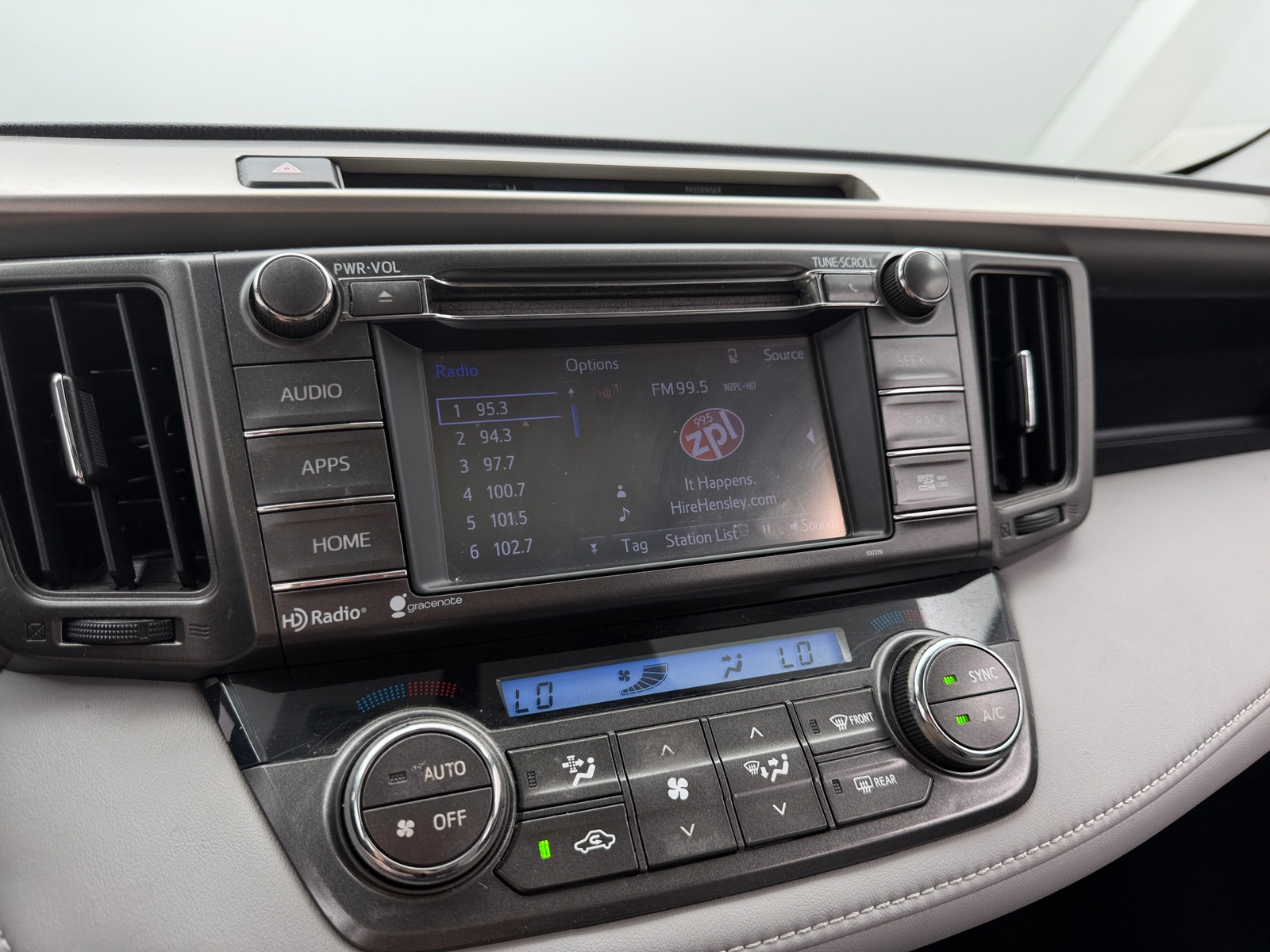 Thumbnail: 2015 Toyota RAV4 - 4