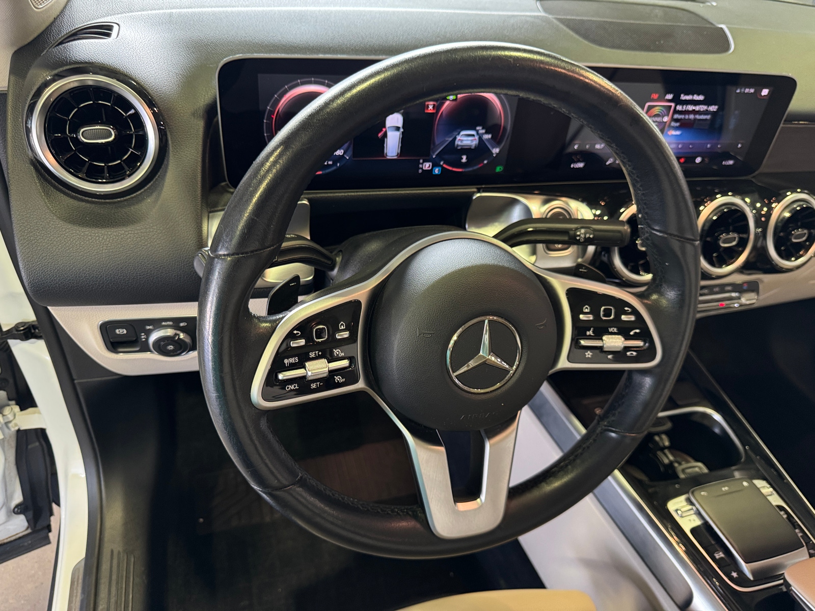 Thumbnail: 2020 Mercedes-Benz GLB - 5
