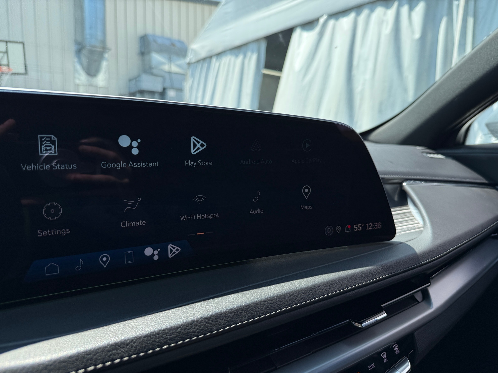 Thumbnail: 2024 Cadillac XT4 - 3