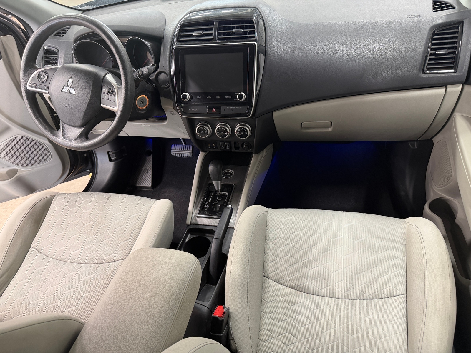 Thumbnail: 2020 Mitsubishi Outlander Sport - 3