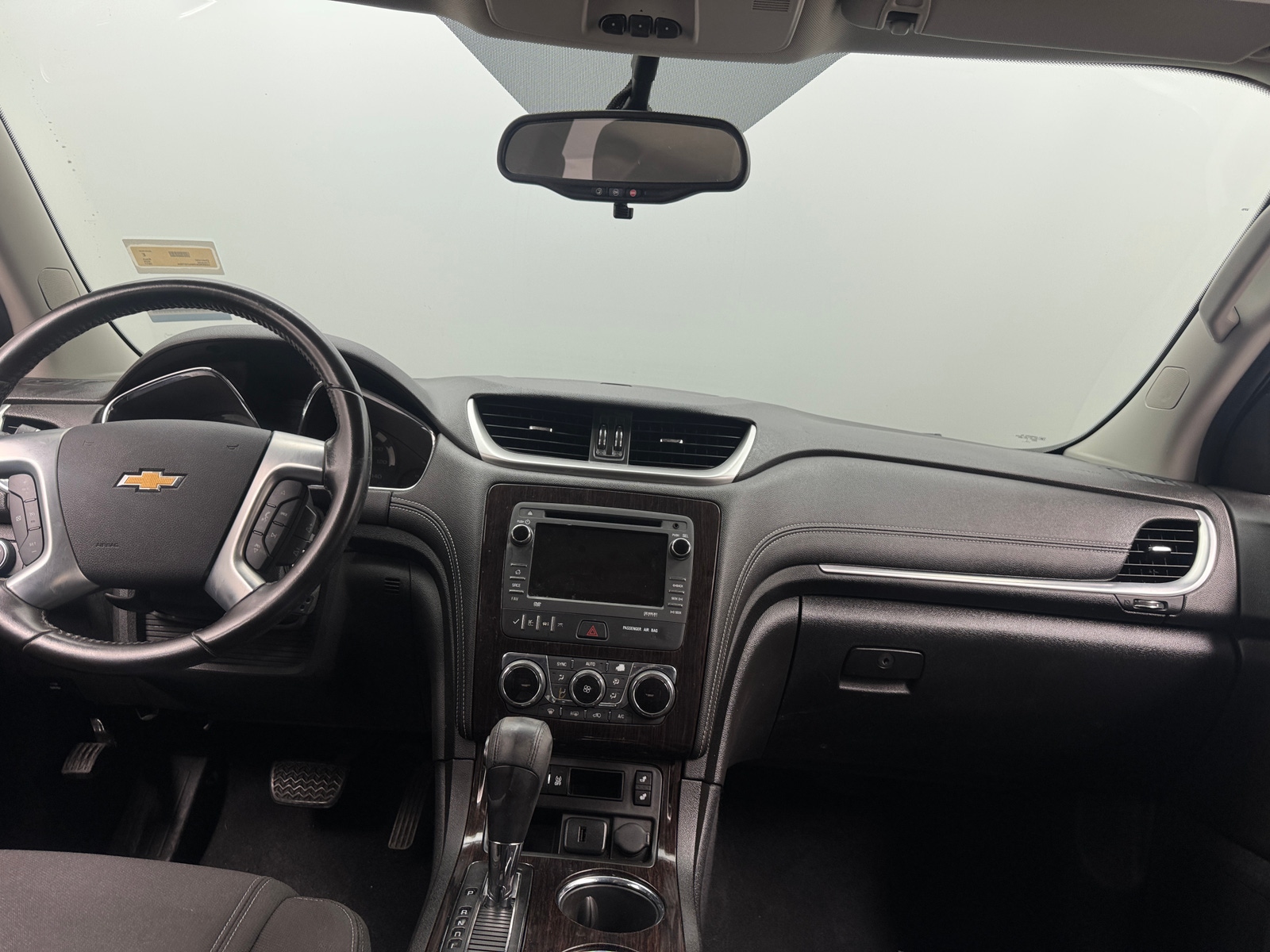 Thumbnail: 2017 Chevrolet Traverse - 3