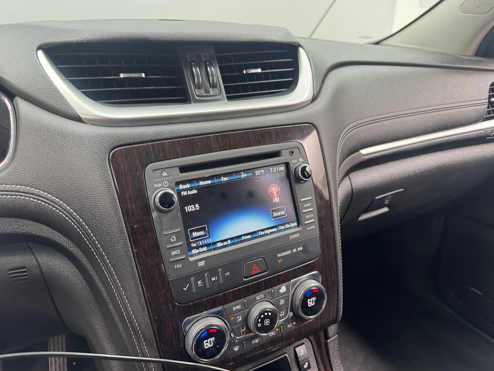 Thumbnail: 2017 Chevrolet Traverse - 4