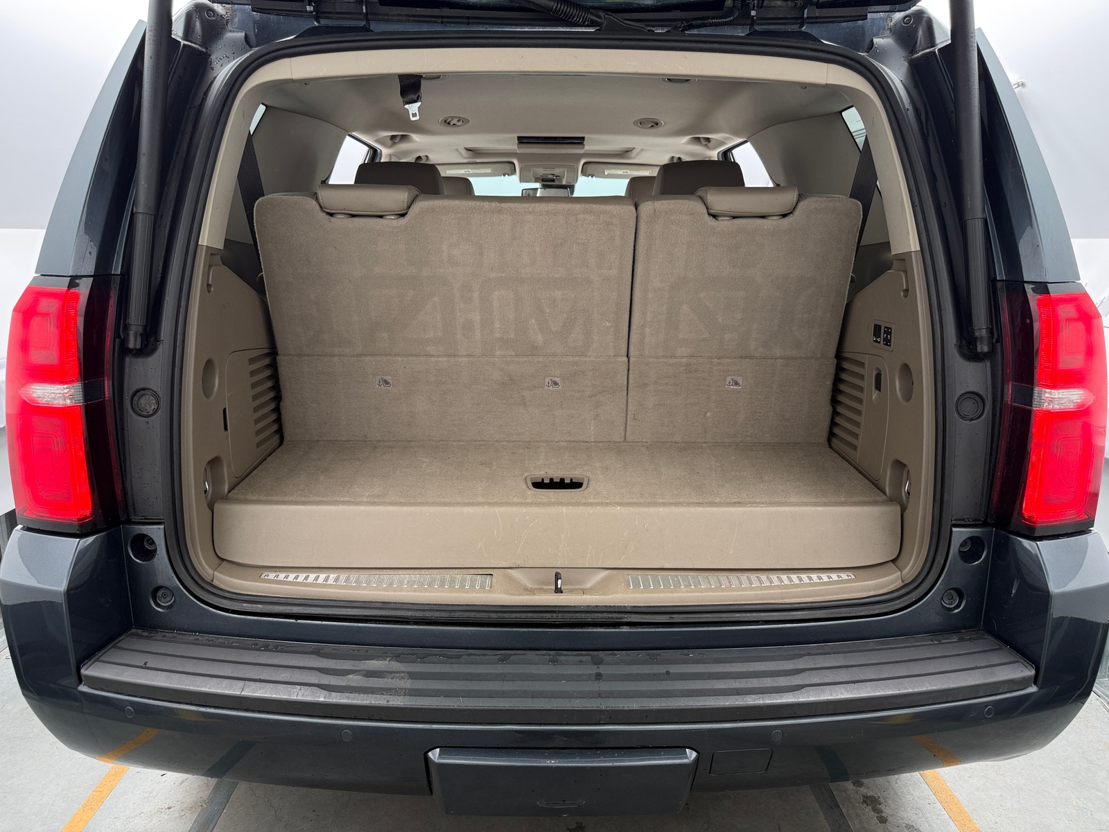 Thumbnail: 2020 Chevrolet Tahoe - 6