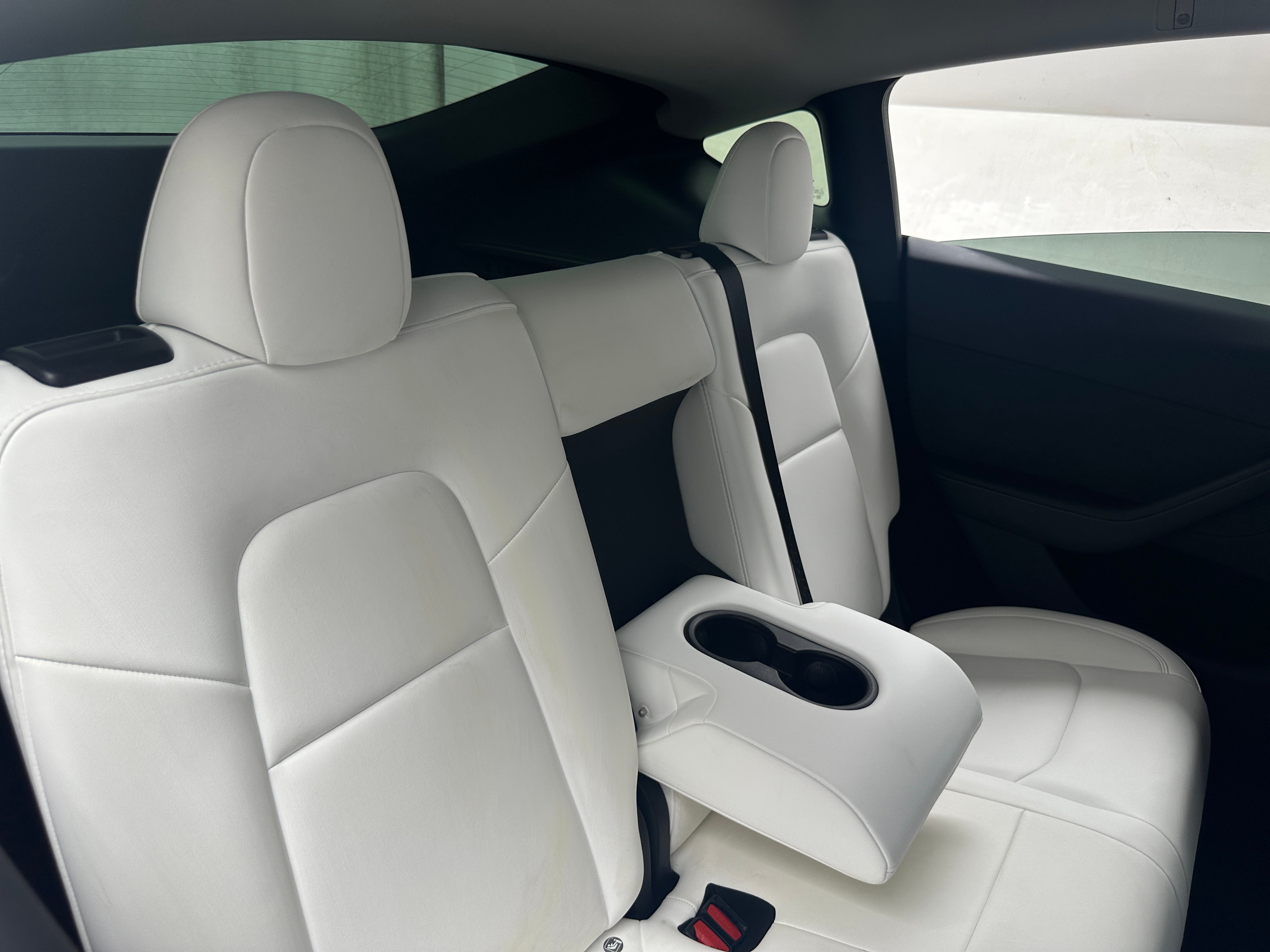 Used 2023 Tesla Model Y Long Range with VIN 7SAYGDEE6PA184558 for sale in Oak Creek, WI
