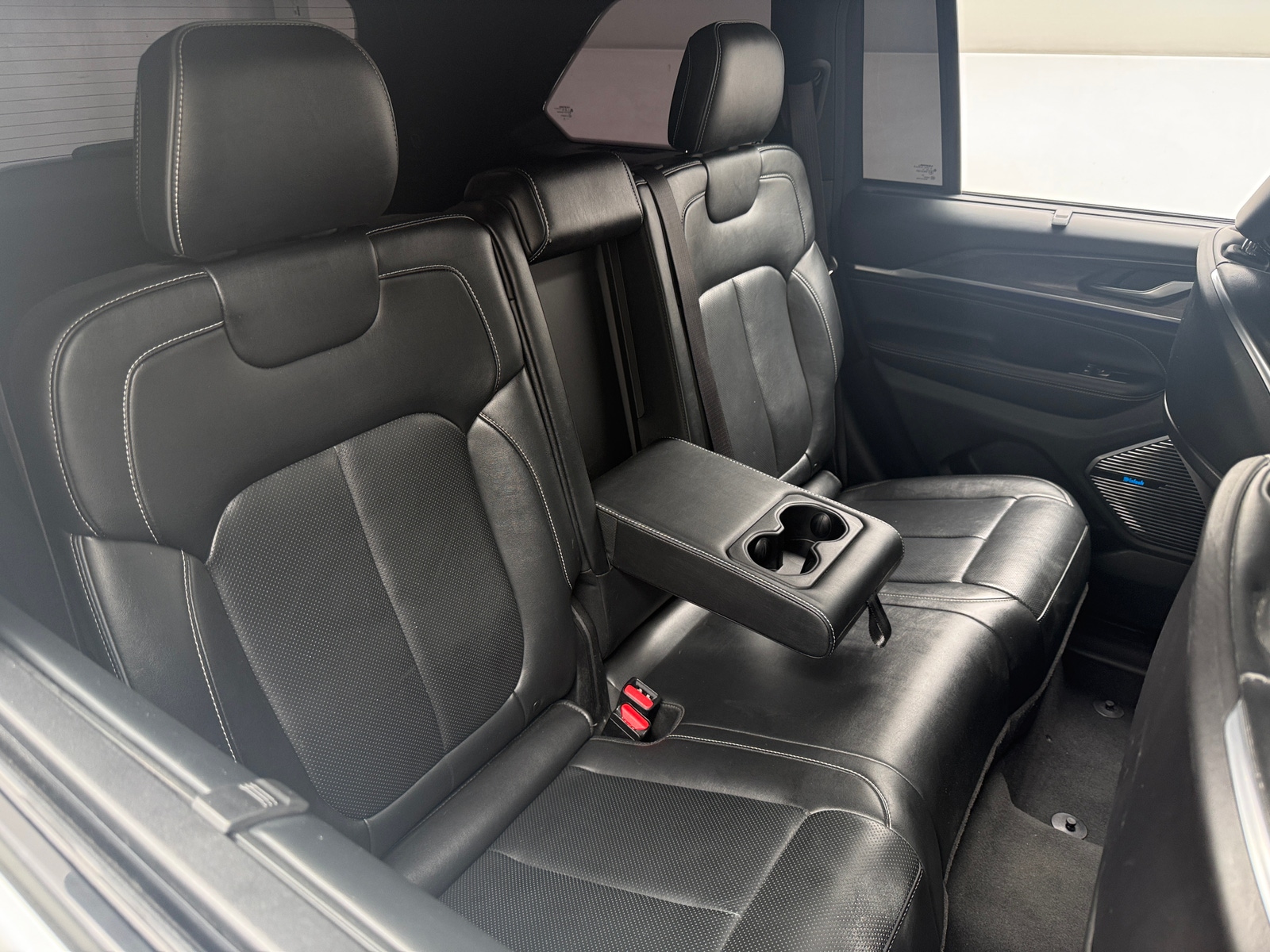 Thumbnail: 2022 Jeep Grand Cherokee - 5