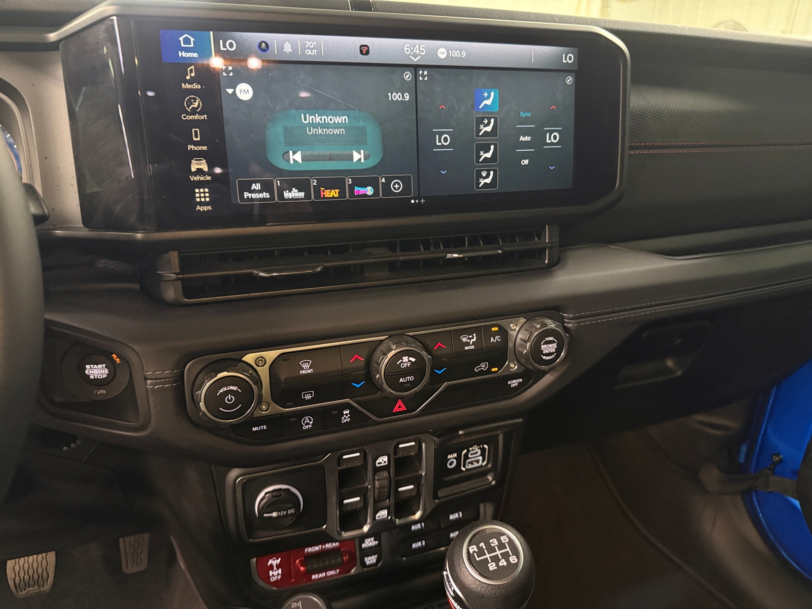 Thumbnail: 2025 Jeep Wrangler - 4