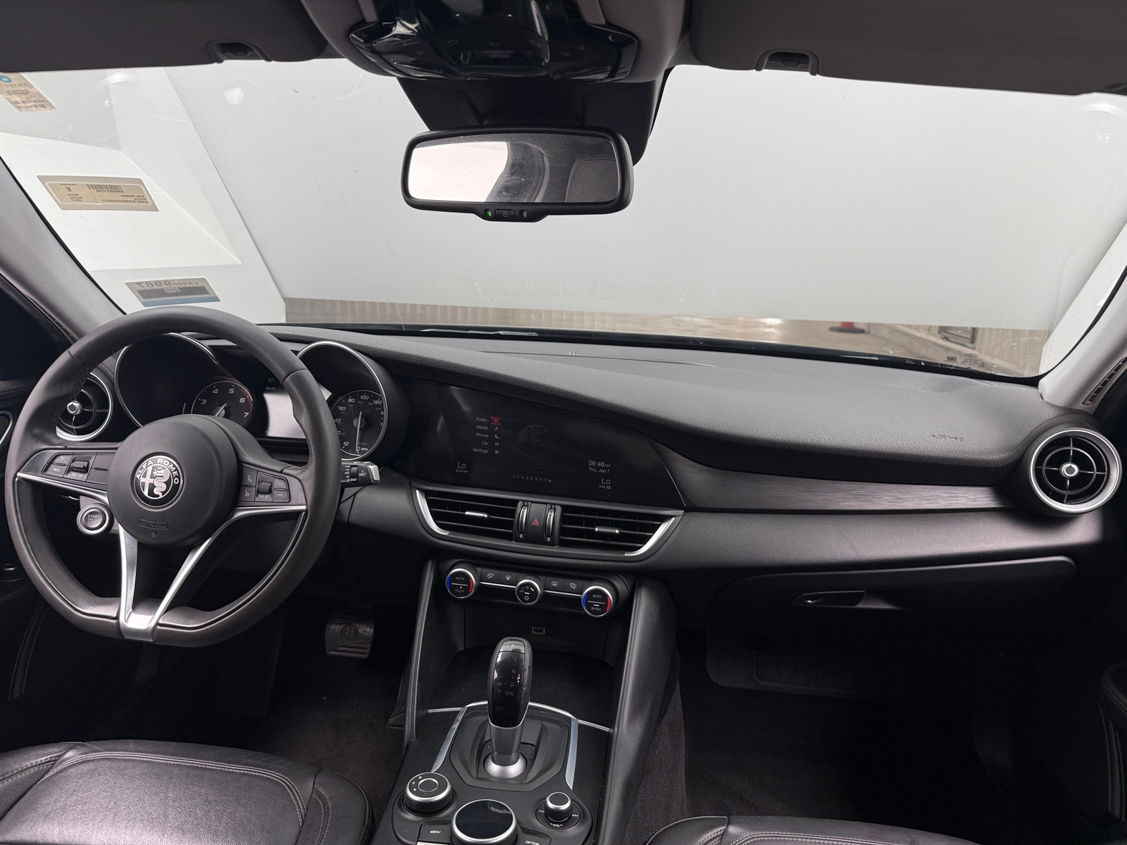 Thumbnail: 2017 Alfa Romeo Giulia - 2