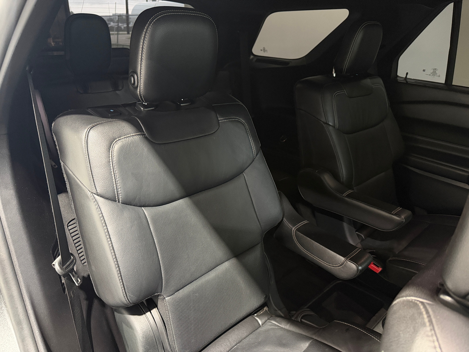 Thumbnail: 2020 Ford Explorer - 5