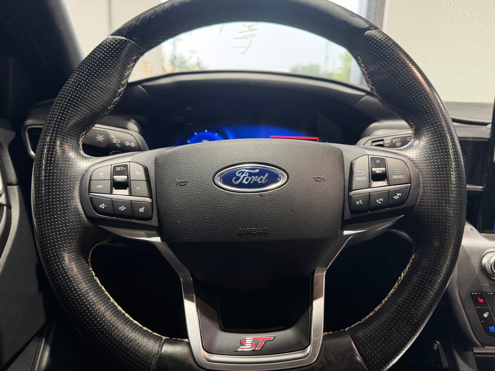 Thumbnail: 2020 Ford Explorer - 4