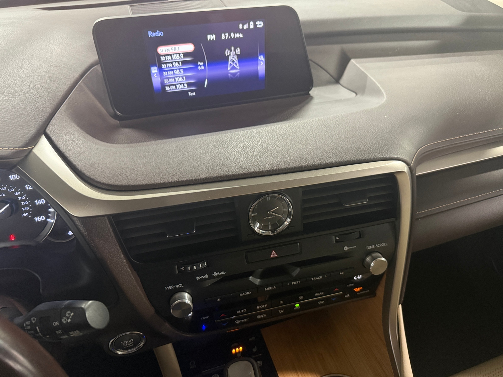 Thumbnail: 2019 Lexus RX - 3