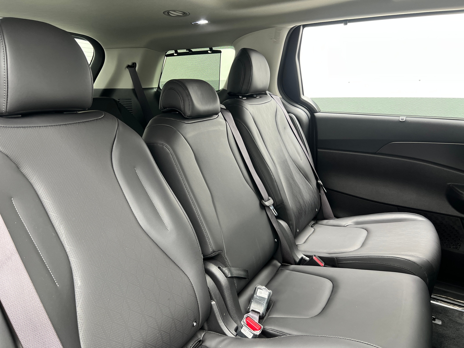 Thumbnail: 2025 Kia Carnival - 5