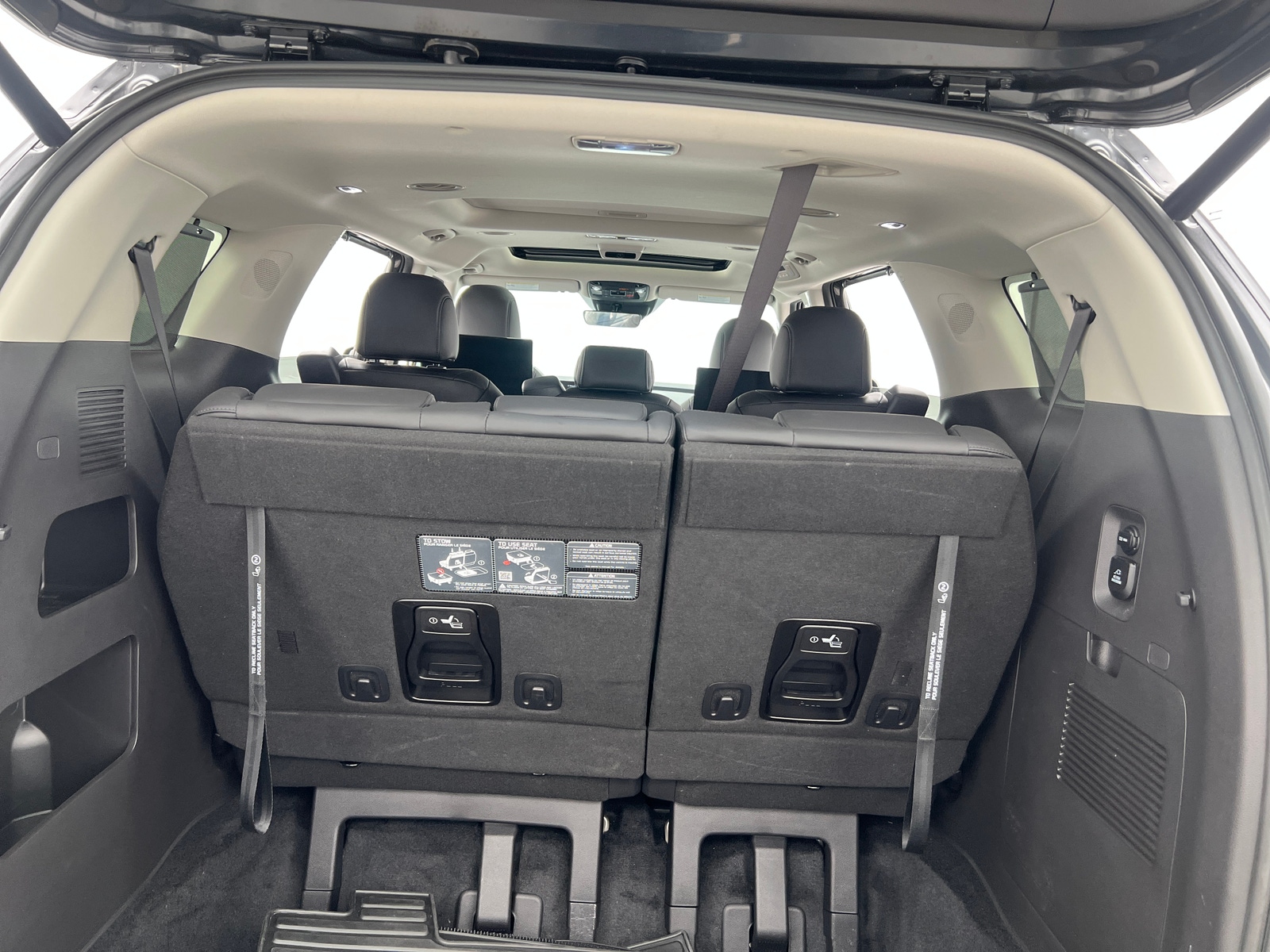 Thumbnail: 2025 Kia Carnival - 6