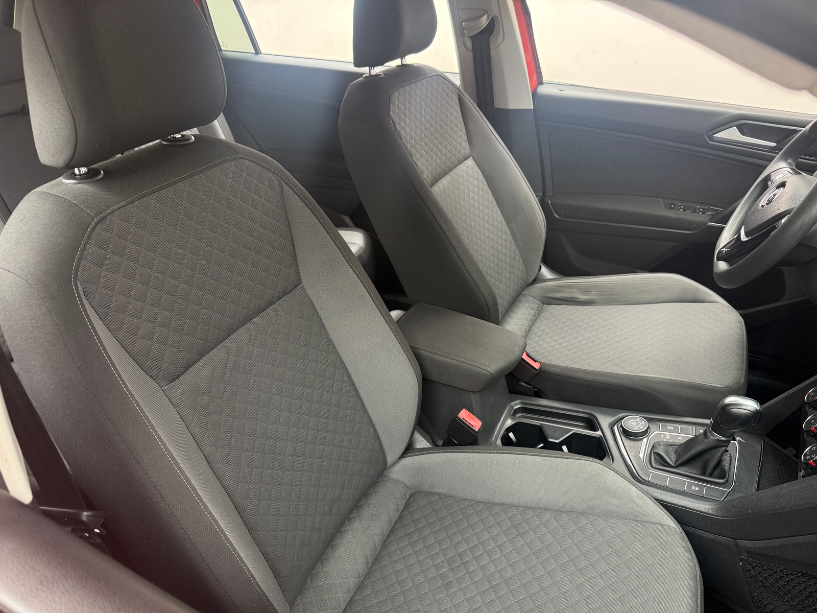 Thumbnail: 2018 Volkswagen Tiguan - 2